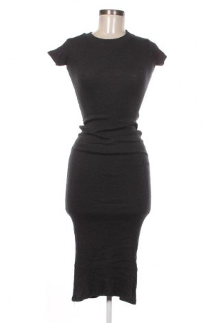 Kleid Zara Trafaluc, Größe S, Farbe Grau, Preis 33,40 €