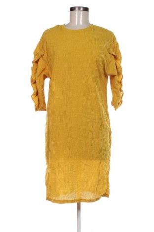 Kleid Zara Trafaluc, Größe M, Farbe Gelb, Preis 18,37 €