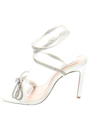 Sandalen Steve Madden, Größe 41, Farbe Silber, Preis 17,99 €