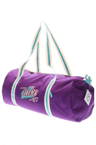 Sportovní taška  Nike, Barva Fialová, Cena  2 594,00 Kč
