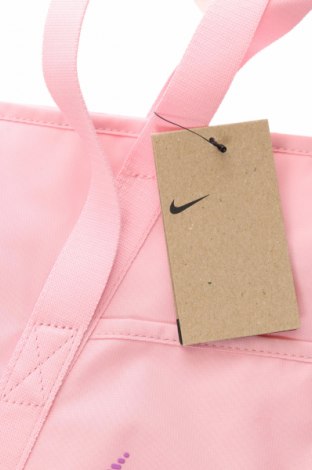 Спортна чанта Nike, Цвят Розов, Цена 139,00 лв.