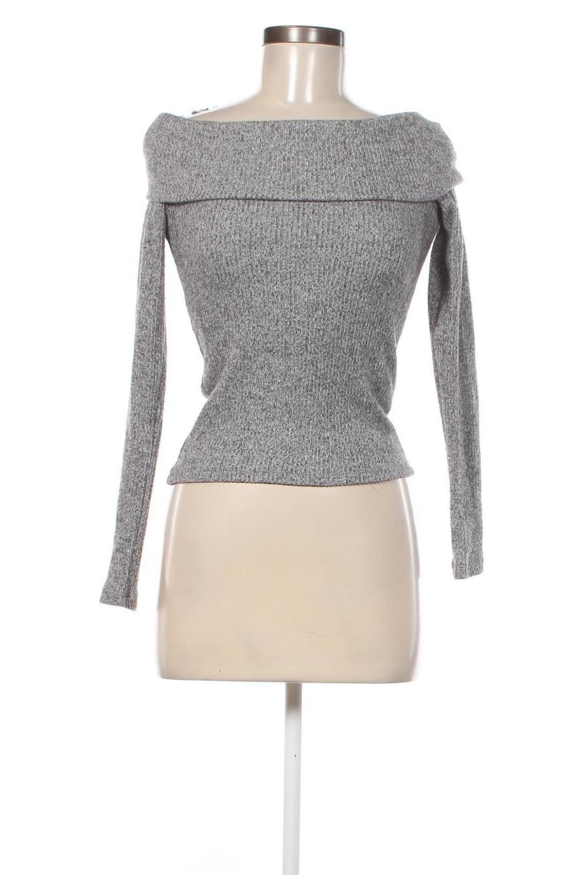 Γυναικεία μπλούζα Pull&Bear, Μέγεθος M, Χρώμα Γκρί, Τιμή 6,46 €