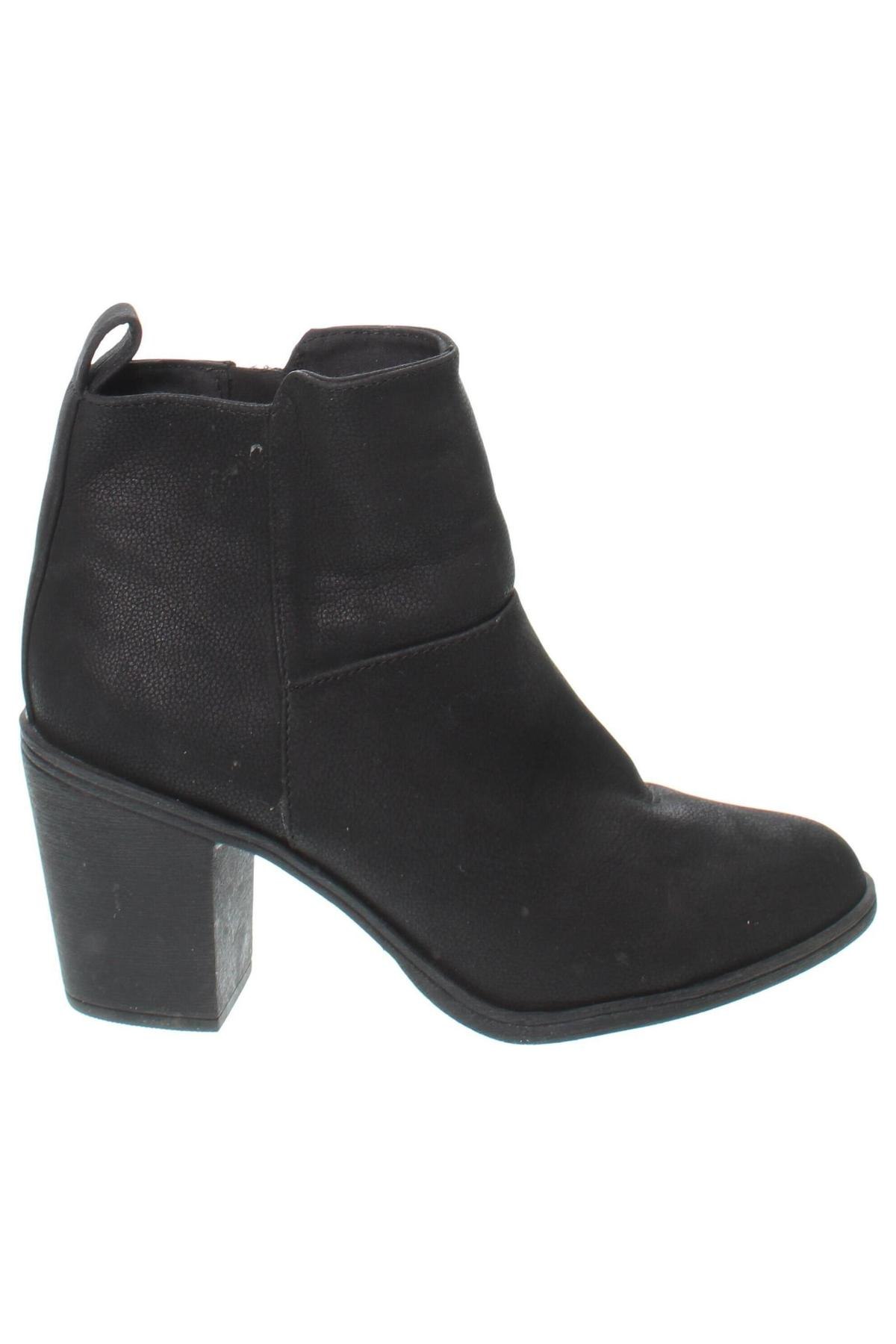 Botine de damă H&M Divided, Mărime 38, Culoare Negru, Preț 157,89 Lei