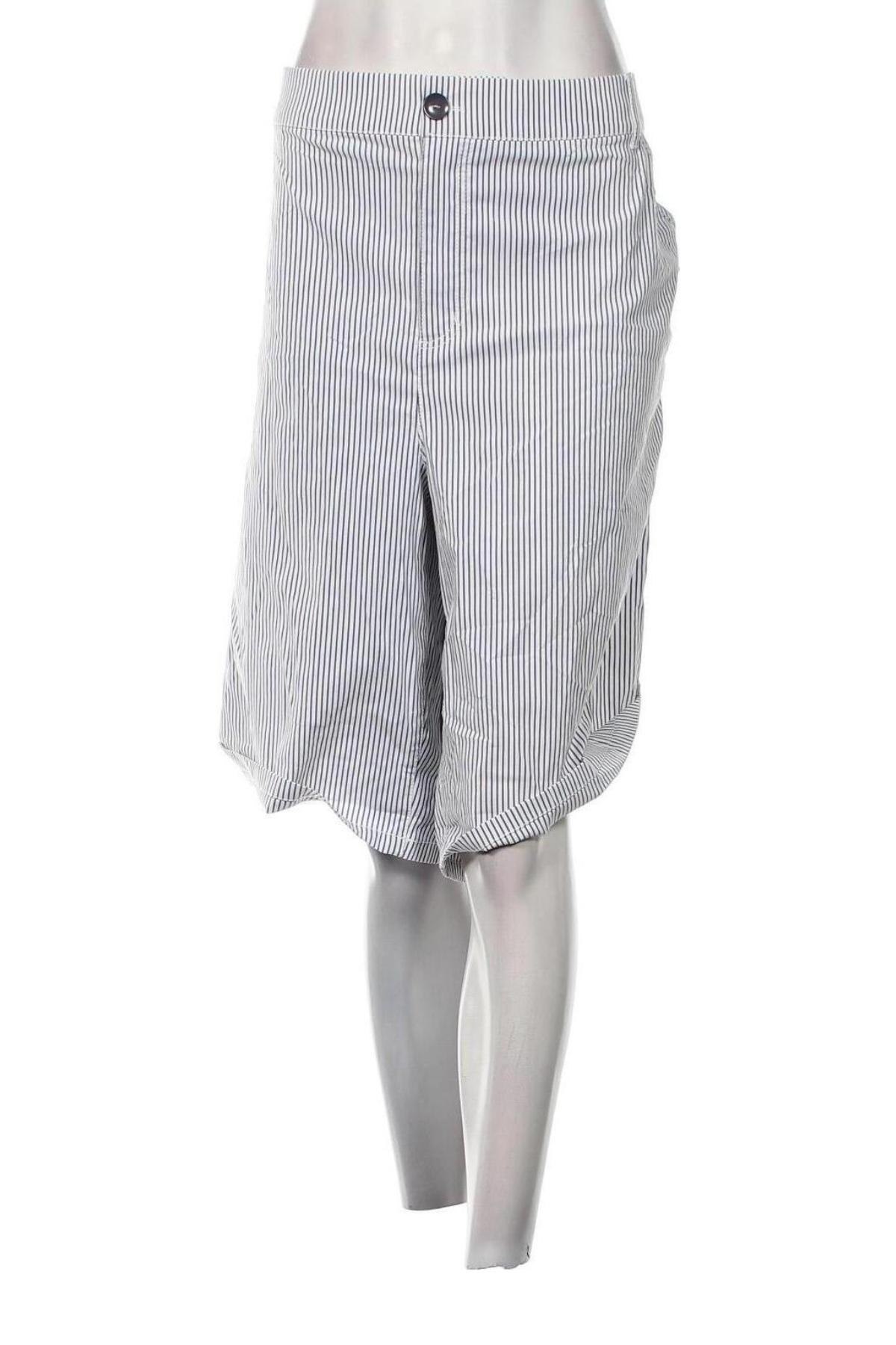 Дамски къс панталон, Размер 4XL, Цвят Многоцветен, Цена 11,40 лв.