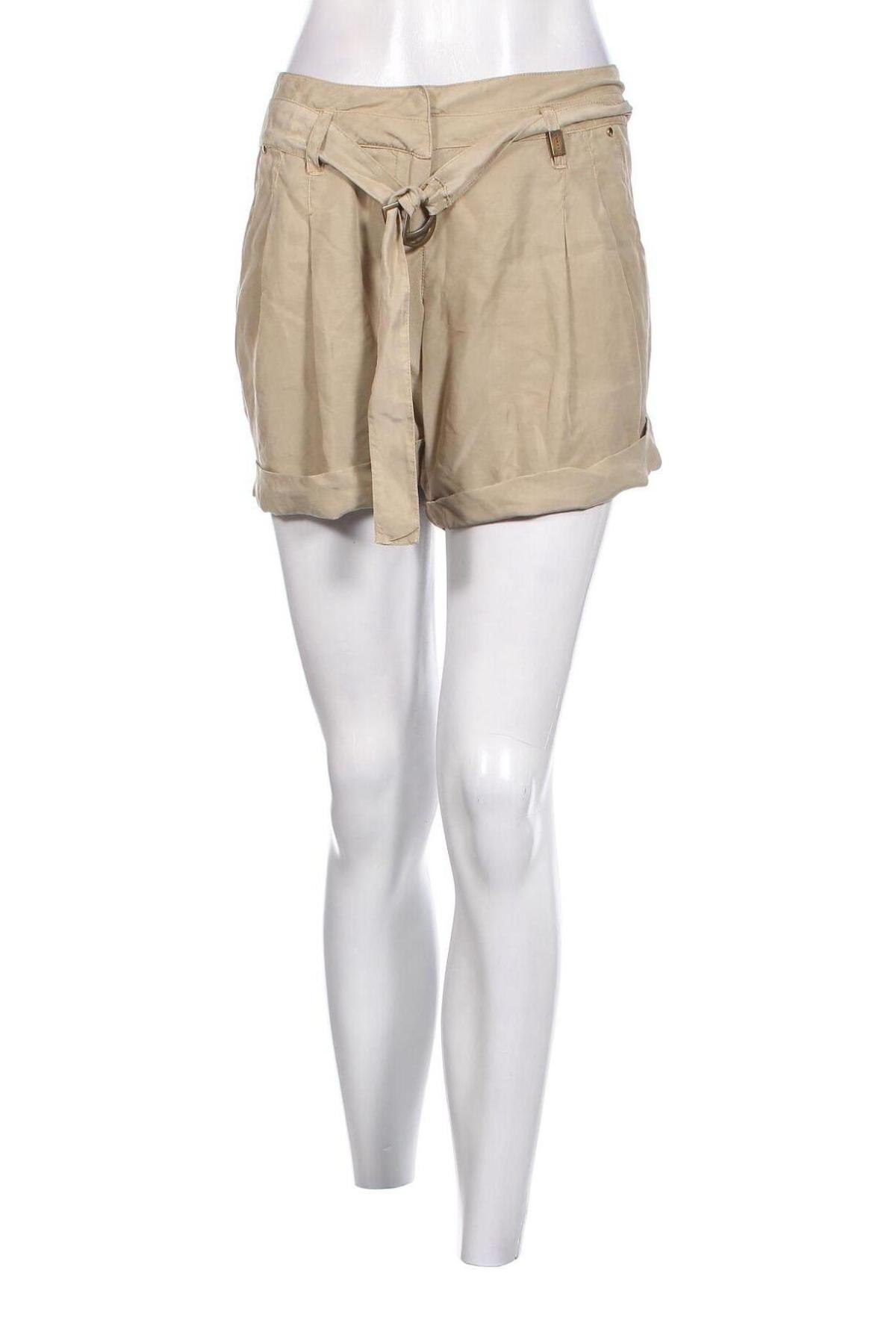 Дамски къс панталон Richmond Denim, Размер L, Цвят Бежов, Цена 178,71 лв.