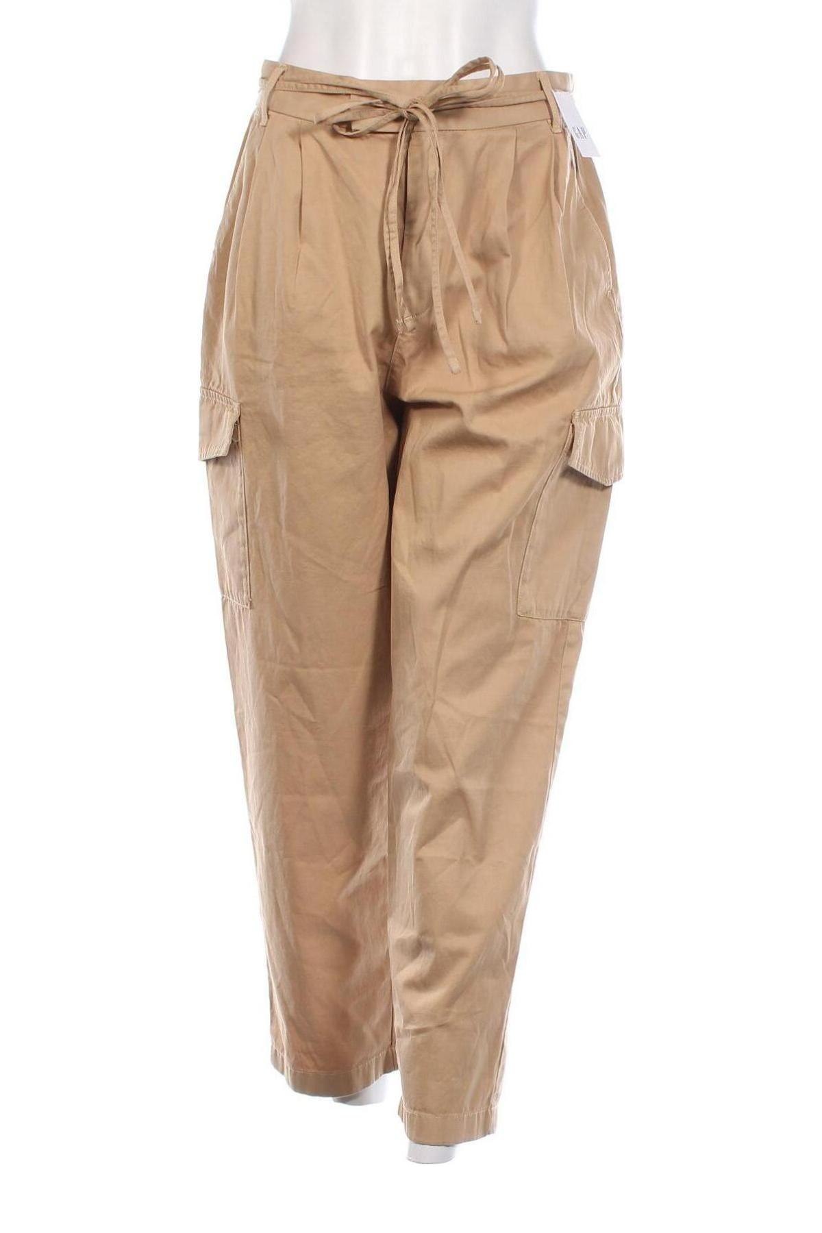 Дамски панталон Gap, Размер M, Цвят Бежов, Цена 38,50 лв.