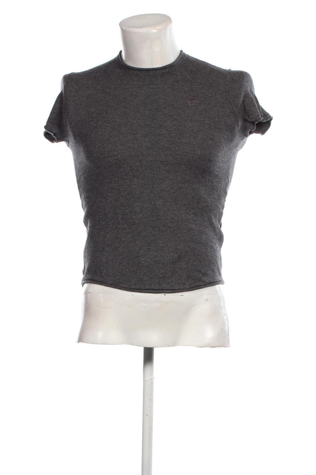 Мъжка тениска Hollister, Размер XS, Цвят Сив, Цена 7,70 лв.