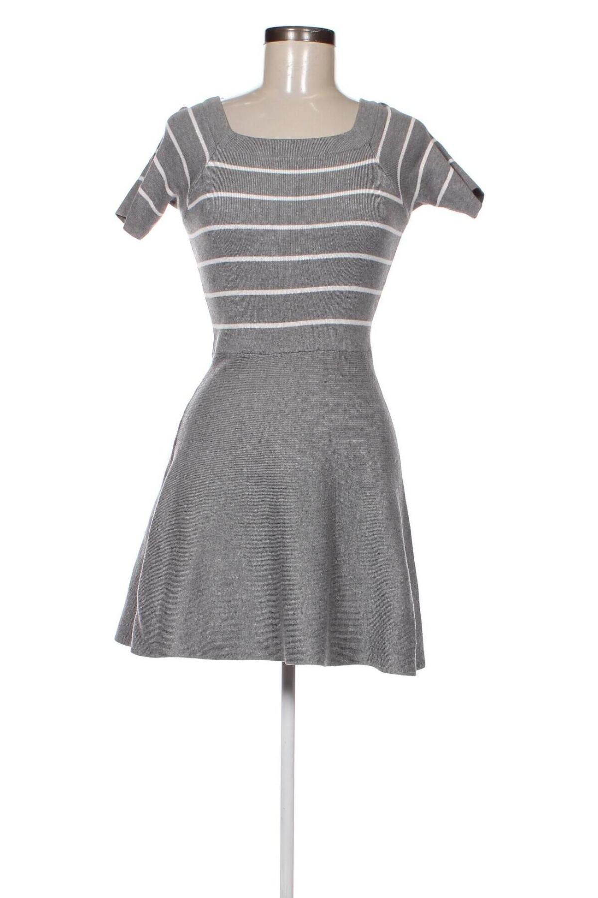 Kleid, Größe S, Farbe Grau, Preis € 6,49