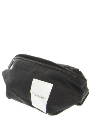 Ľadvinka  Calvin Klein, Farba Čierna, Cena  28,95 €