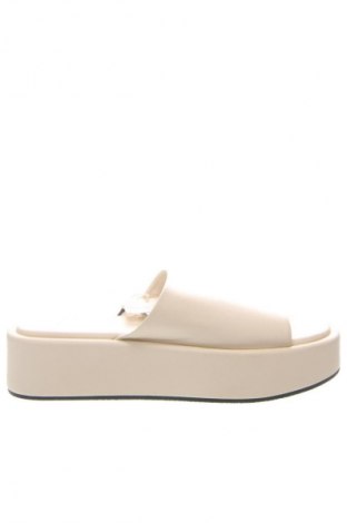 Papuče Pull&Bear, Veľkosť 40, Farba Biela, Cena  25,95 €