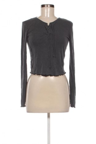 Bluză de femei Bershka, Mărime M, Culoare Gri, Preț 64,99 Lei