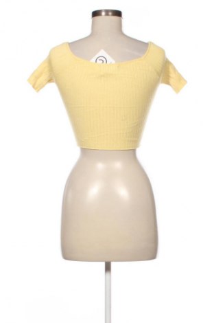 Dámská halenka Bershka, Velikost S, Barva Žlutá, Cena  239,00 Kč