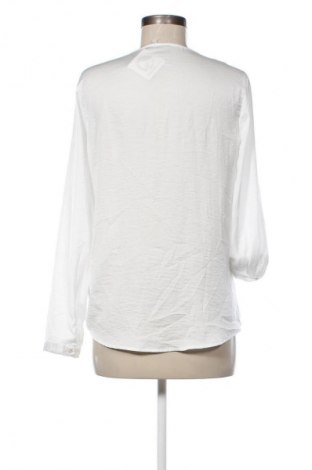 Γυναικεία μπλούζα Gina Tricot, Μέγεθος M, Χρώμα Λευκό, Τιμή 12,99 €