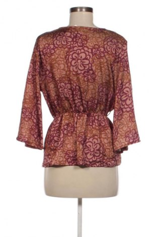 Damen Shirt NEW COLLECTION, Größe M, Farbe Mehrfarbig, Preis 9,99 €