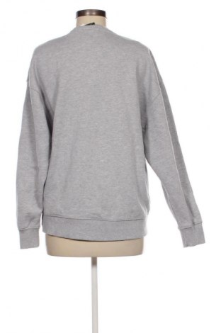 Дамска блуза Pull&Bear, Размер S, Цвят Сив, Цена 32,99 лв.