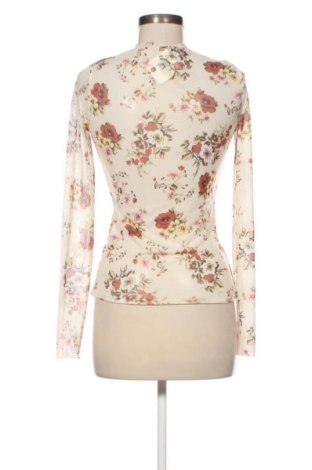 Dámská halenka Stradivarius, Velikost S, Barva Vícebarevné, Cena  129,00 Kč