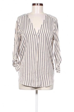 Damen Shirt Stradivarius, Größe M, Farbe Mehrfarbig, Preis 5,99 €