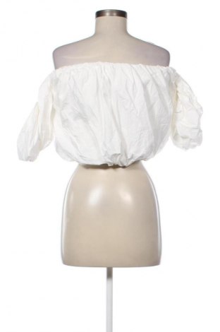 Damen Shirt Stradivarius, Größe S, Farbe Weiß, Preis 7,99 €