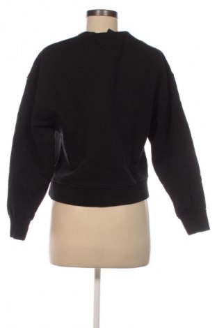 Dámská halenka Tommy Jeans, Velikost S, Barva Černá, Cena  1 729,00 Kč