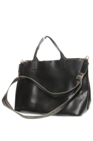 Dámska kabelka  Tommy Hilfiger, Farba Čierna, Cena  112,95 €