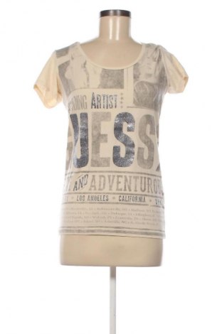 Γυναικείο t-shirt Guess, Μέγεθος L, Χρώμα Πολύχρωμο, Τιμή 16,37 €