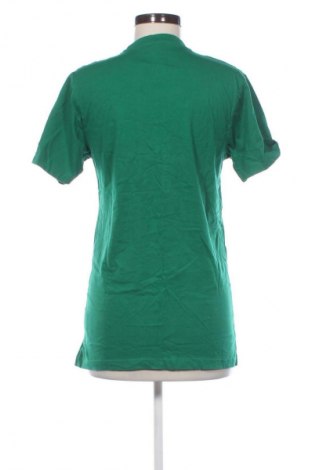 Γυναικείο t-shirt Mister Tee, Μέγεθος S, Χρώμα Πράσινο, Τιμή 10,99 €