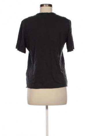 Γυναικείο t-shirt ONLY, Μέγεθος L, Χρώμα Μαύρο, Τιμή 19,99 €