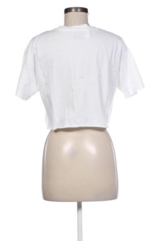 Γυναικείο t-shirt Pull&Bear, Μέγεθος M, Χρώμα Λευκό, Τιμή 9,00 €