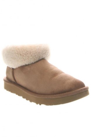 Дамски боти UGG Australia, Размер 37, Цвят Бежов, Цена 184,99 лв.