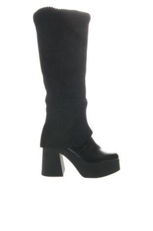 Dámske topánky  Bershka, Veľkosť 39, Farba Čierna, Cena  93,43 €
