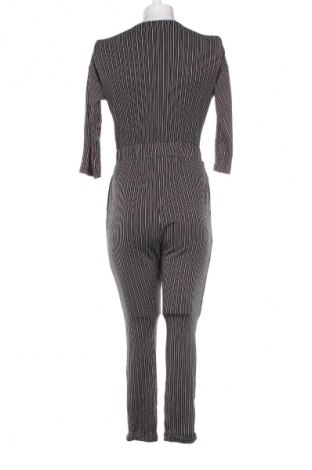 Langer Damen-Overall Pull&Bear, Größe M, Farbe Mehrfarbig, Preis 24,49 €
