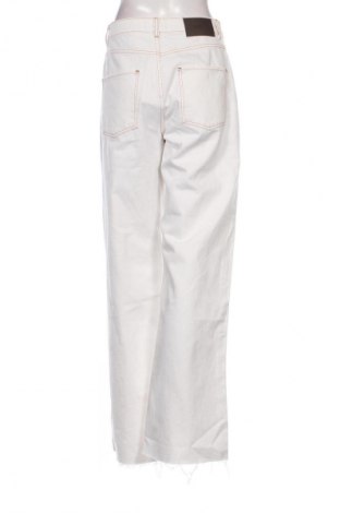 Damskie jeansy About You, Rozmiar M, Kolor Biały, Cena 203,99 zł
