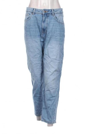 Damskie jeansy Bershka, Rozmiar M, Kolor Niebieski, Cena 95,99 zł