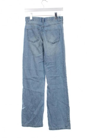 Γυναικείο Τζίν Bershka, Μέγεθος XS, Χρώμα Μπλέ, Τιμή 18,99 €