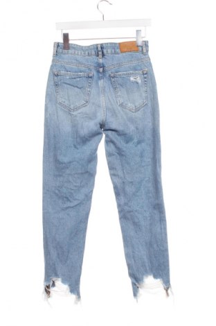 Blugi de femei Bershka, Mărime XS, Culoare Albastru, Preț 98,99 Lei