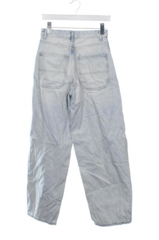 Blugi de femei Bershka, Mărime XXS, Culoare Albastru, Preț 98,99 Lei
