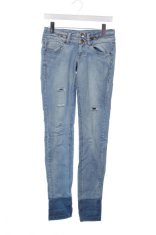 Dámské džíny  Bershka, Velikost XS, Barva Modrá, Cena  469,00 Kč