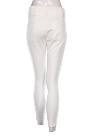 Női farmernadrág Bershka, Méret S, Szín Fehér, Ár 5 776 Ft