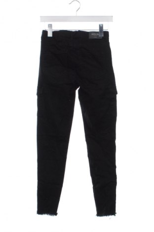 Γυναικείο Τζίν Bershka, Μέγεθος S, Χρώμα Μαύρο, Τιμή 18,99 €