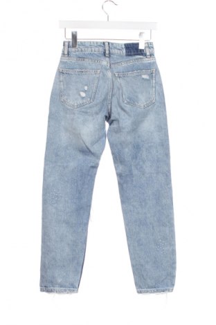 Dámske džínsy  Bershka, Veľkosť XXS, Farba Modrá, Cena  6,95 €