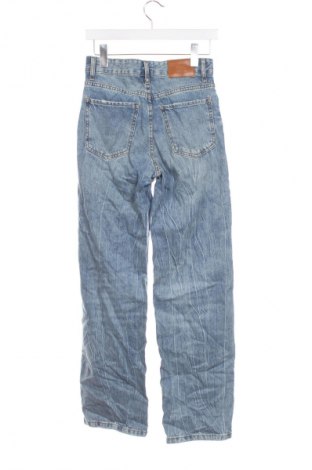 Γυναικείο Τζίν Bershka, Μέγεθος XS, Χρώμα Μπλέ, Τιμή 7,99 €