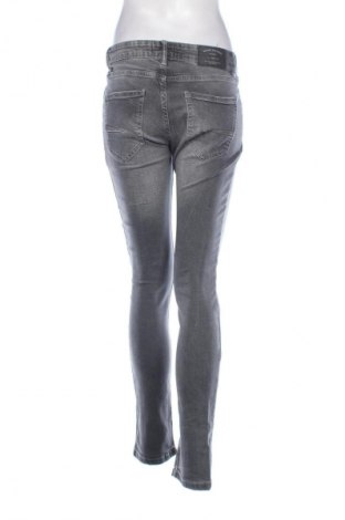 Γυναικείο Τζίν Bershka, Μέγεθος S, Χρώμα Γκρί, Τιμή 8,99 €
