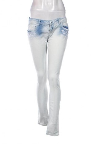 Damskie jeansy Bershka, Rozmiar M, Kolor Niebieski, Cena 66,67 zł