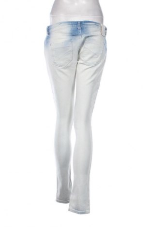 Damskie jeansy Bershka, Rozmiar M, Kolor Niebieski, Cena 66,67 zł