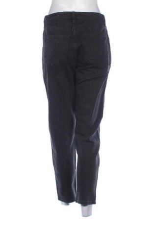 Blugi de femei Bershka, Mărime M, Culoare Negru, Preț 123,47 Lei