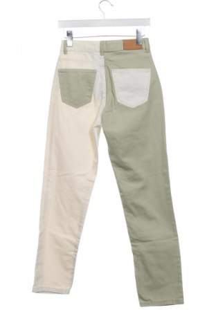 Damen Jeans Bershka, Größe XS, Farbe Mehrfarbig, Preis 17,90 €