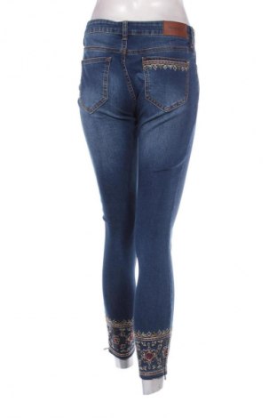 Blugi de femei Desigual, Mărime M, Culoare Multicolor, Preț 197,37 Lei