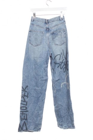 Damskie jeansy H&M Divided, Rozmiar XS, Kolor Niebieski, Cena 95,99 zł