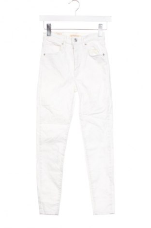 Damskie jeansy Levi's, Rozmiar XS, Kolor Biały, Cena 245,99 zł
