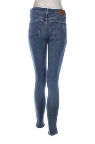 Дамски дънки Levi's, Размер M, Цвят Син, Цена 52,99 лв.